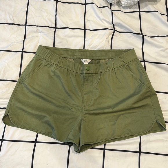 J. Crew Pants - Olive green J Crew shorts - brand new w/ tags Large